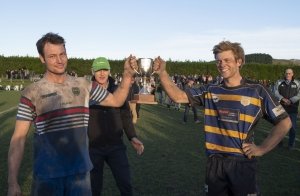 Andrew Johnston from Luisetti Seeds presents the trophy.